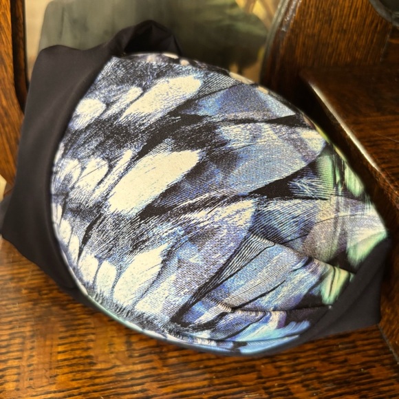 Azura| Australia Blue/Black/Green Butterfly Bikini Halter Top Size 8 - Picture 2 of 7